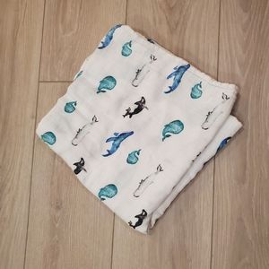 Large muslin swaddle